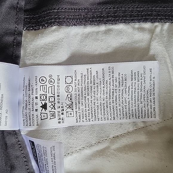 Levi's Cargo Shorts Size W30 - Picture 7 of 8